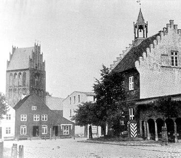 001 0029 Die westliche Marktseite in Allenburg