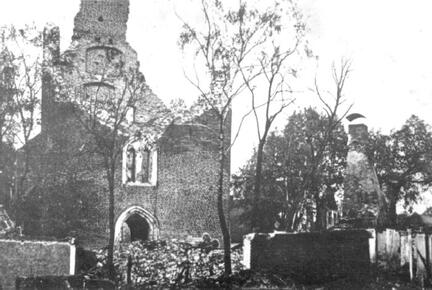 001 0034 Zerstoerte Kirche 1914