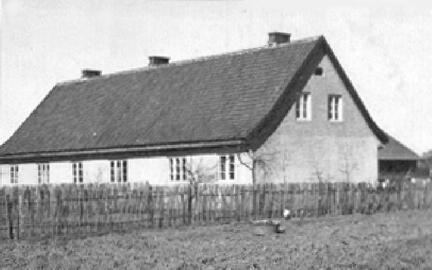 004 0020 In diesem Bartenhofer Haus wohnten die Familien Heinrich Behrendt Buk und Klatt