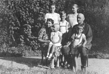 005 0035 Familie Georg Zuehlsdorff im Jahre 1944
