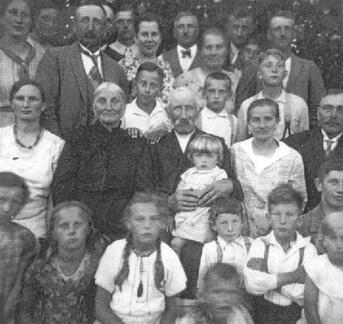 010 0007 Die Grossfamilie Friedrich Wilhelm Seidler mit Kindern und Enkelkindern