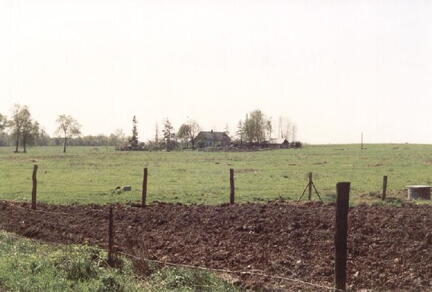 010 1008 Blick auf das Anwesen von Bauer Weich im Jahre 1992