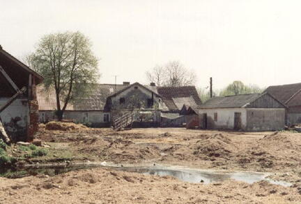010 1017 Der Gutshof Sommer im Jahre 1992