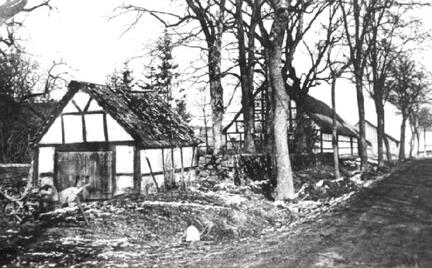 011 0012 Stallungen des Gutes