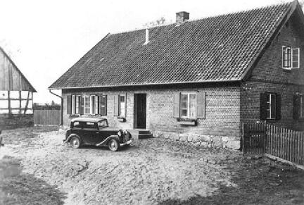 011 0023 Das Haus der Familie von Frantzen 1934 Schloesschen Cremitten