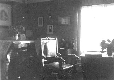 011 0030 Das Herrenwohnzimmer im Hause von Frantzius 1934