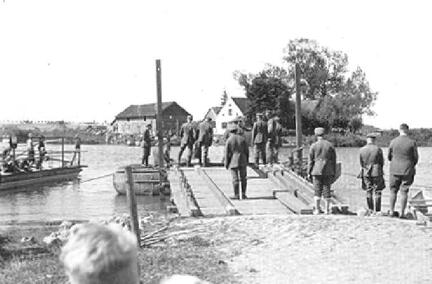 011 0036 Faehre ueber die Deime 1935