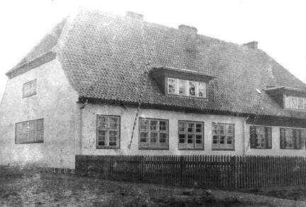 012 0006 Die neue Eiserwager Schule bei Hohendamerau Lehrer Kristan war hier taetig