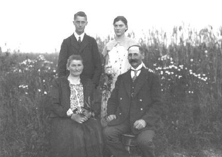 014 0009 Krugdorf Familie Fritz Girod