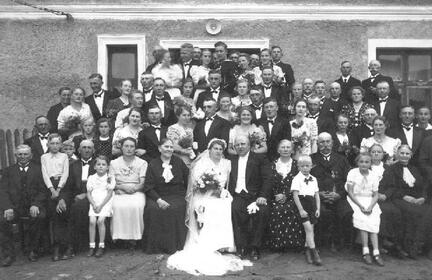 015 0035 Hochzeitgesellschaft am 11 Juli 1938 bei Albert und Erna Berg geb Marquardt
