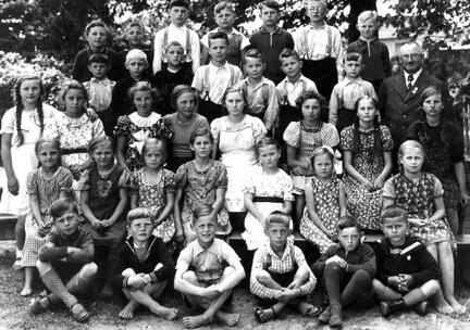 016 0029 Klassenbild der Volksschule Friedrichsthal 1928 1939