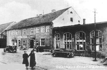 022 0004 Das Gasthaus Ernst Wadehn mit seinem Saalgebaeude