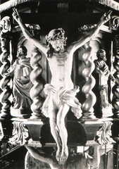 022 0024 Das Kruzifix am Kanzelaltar der Goldbacher Kirche