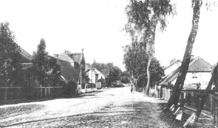 022 0031 Hauptstrasse durch Goldbach in Richtung Post Molkerei bis zum Heldendenkmal