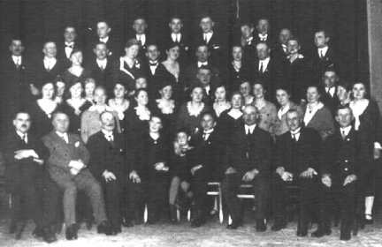 022 0052 Der Goldbacher Gesangverein 1931 mit seinem Dirigenten Lehrer Schweinberger