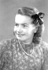022 0483 Renate Heymuth geb 12 05 1924