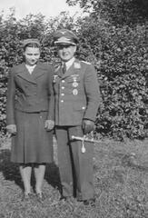 023 0028 Ernst und Herta Kloppenburg im August 1944