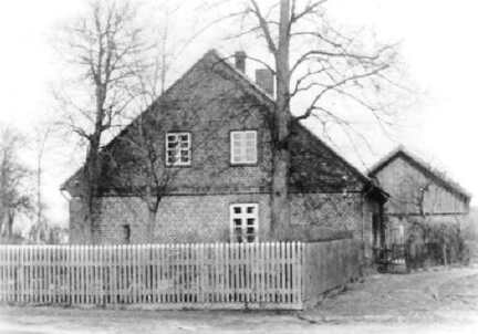 035 0029 Schule mit Stallgebaeude in Gundau
