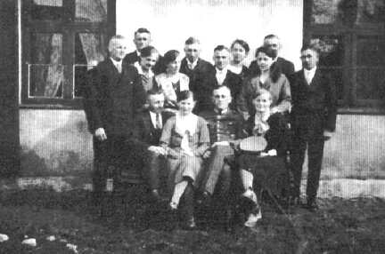037 0003 Gruppenbild der Ortsjugend von Hanswalde