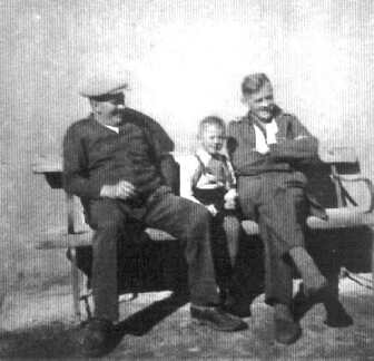 037 0004 Hanswalde Ernst Stadie und Emil Stadie mit Sohn