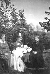 037 0009 Taufe bei Fritz Arndt mit Oma Marie Stadie geb Bollien geb am 19 04 1867 verstorben am 13 09 1954