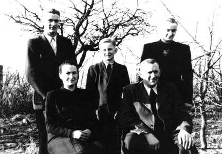 037 1002 Die Familie Ernst Stadie nach 1945