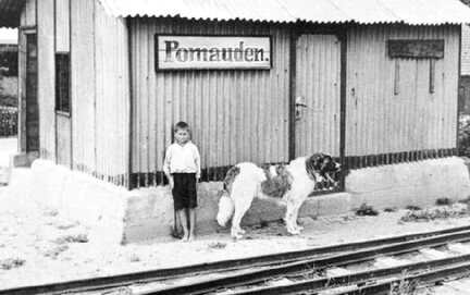 038 0001 Ortsteil Pomauden das Stationsgebaeude der Kleinbahn