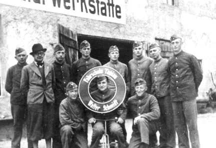 040 0046 Imter Buerger bei der Fahrschule Walter Schmitt in Tapiau