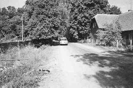 041 1016 Die Schule von Irglacken 1993