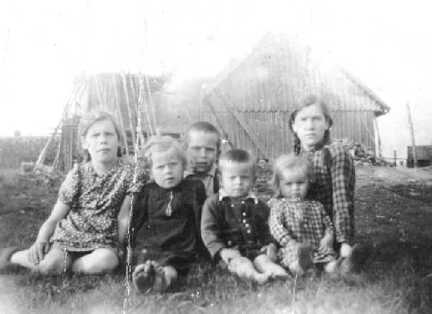 043 0006 Geschwister Link aus Kallehnen Frieda Hilde Herta Walter Gerda und Herbert
