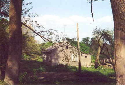 043 1007 Ein Neubau Das Dorf Kallehnen heute Aufnahme Helmut Orbeck im Mai 2002