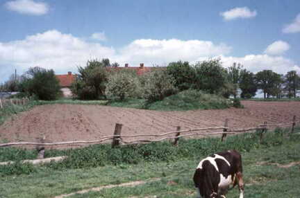 043 1022 Blick auf das Anwesen von Fritz Bohlien im Jahre 1999