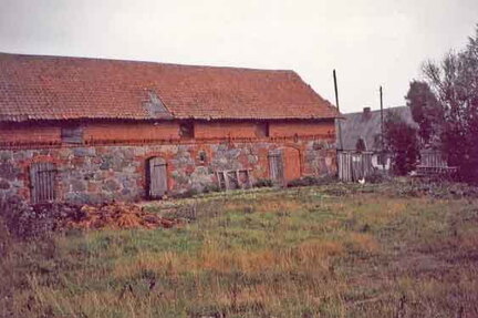 043 1034 Blick in den Insthof Nr 105 Willy Stattaus im Jahre 1992