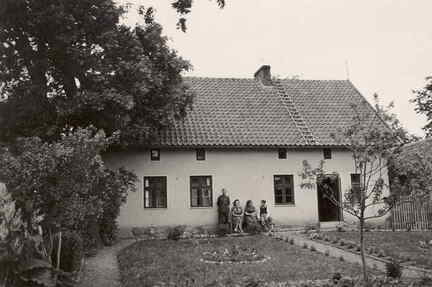 045 0046 Klein Engelau Wohnhaus der Familie Hagenbach