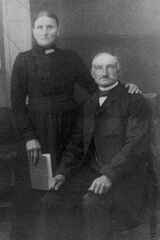 045 0052 Wilhelmine und Karl Emmentahl