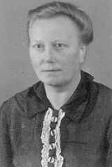 045 0054 Gertrude Emmenthal geb Schlien geb 14 04 1897 gest 08 05 1975