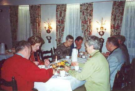 030 1001 Ortstreffen Gross und Klein Nuhr im November 2001 in Goettingen