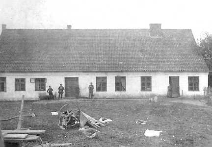 050 0004 Das Wohnhaus der Familie Gudde in Koddien im 1 Weltkrieg Alle Stallgebaeude waren zerstoert