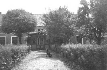 050 0045 Das Wohnhaus der Familie John von der Gartenseite