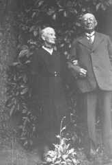 050 0052 Grosseltern Hugo und Emma John im Jahre 1942