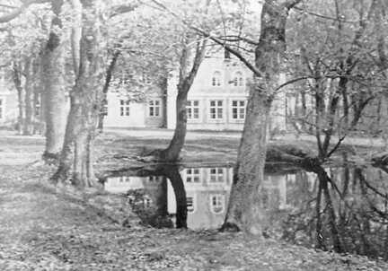 053 0012 Blick vom Hof zum Gutshaus Koppershagen