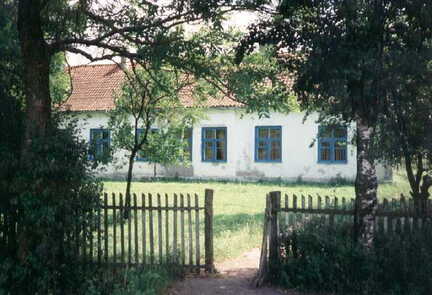054 1010 Das Wohnhaus der Familie Grunewald im Sommer 1995