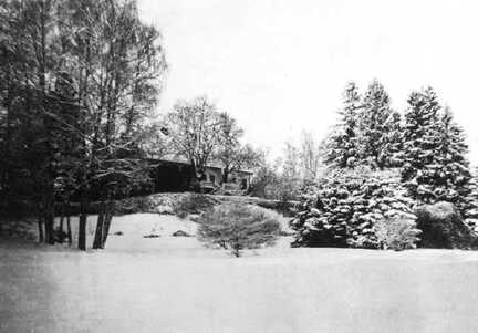 056 0017 Der Park hinter dem Gutshaus im Winter