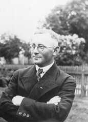 056 0034 Walter Hoffmann geb 24 07 1900 gest 08 02 1982