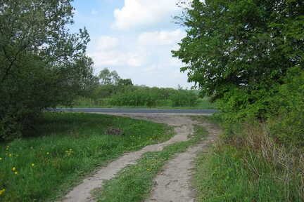 056 1015 Lischkau im Mai 2006 Gesprengter Bunker im Bereich der Deime