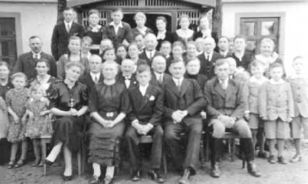 057 0048 Ortsteil Neu Ilischken Konfirmation von Hans Marks im Jahre 1938