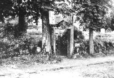 059 0038 Friedhof neben der Ordenskirche Kremitten