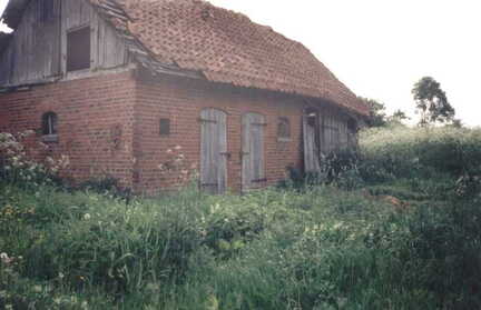 064 1013 Restgebaeude vom Hof Ehrenheim oder Kurpjuweit im Jahre 1996