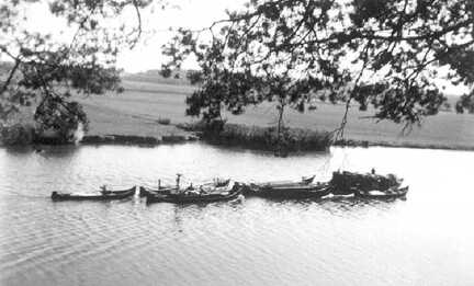 065 0032 Lastzug auf der Deime bei Gross Schleuse