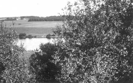 065 0040 Blick ueber die Ploten in Richtung Freudenberg Der Ort ist jenseits der Deime zu erkennen
